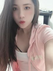 白嫩大熊苗条少妇