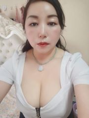 清纯肤白笑容甜美的小妹