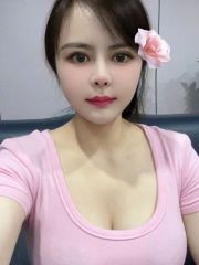 香气飘飘的美女老师