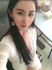 自动服务型少妇