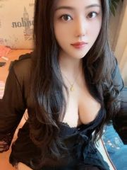 肥臀美乳小姐姐