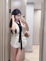 嫩妹的圆润翘臀真迷人