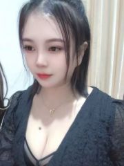 年轻漂亮美女个人兼职