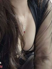 角色扮演内衣少妇