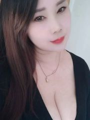 巨乳超白大胸姐姐