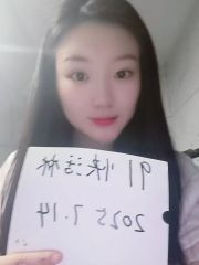 西南门喷水娃菲菲