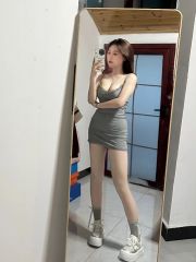 多姿势超配合乖巧小萌妹