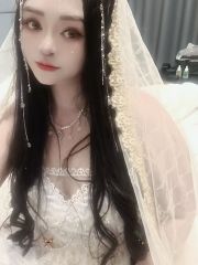 高挑白嫩大胸妹子