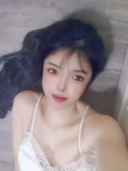 肤白貌美雪儿